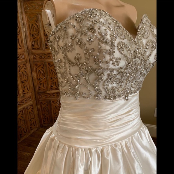 Allure counter wedding dress 💑👗👗👗 - Picture 5 of 8